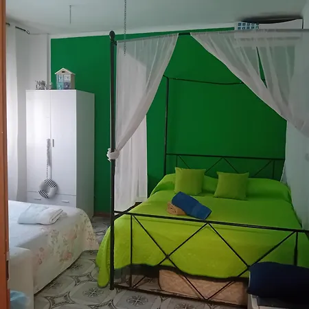 Séjour chez l'habitant Il Cristallo Sul Mare *
